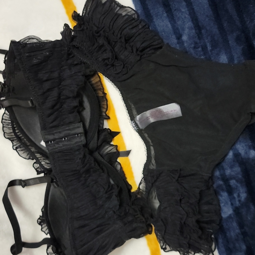 Ladies Bra and Panty Set - Picture 4 of 8